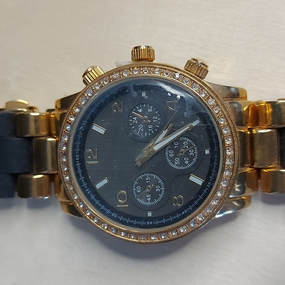 Mark. Watch - Picture 2 of 3